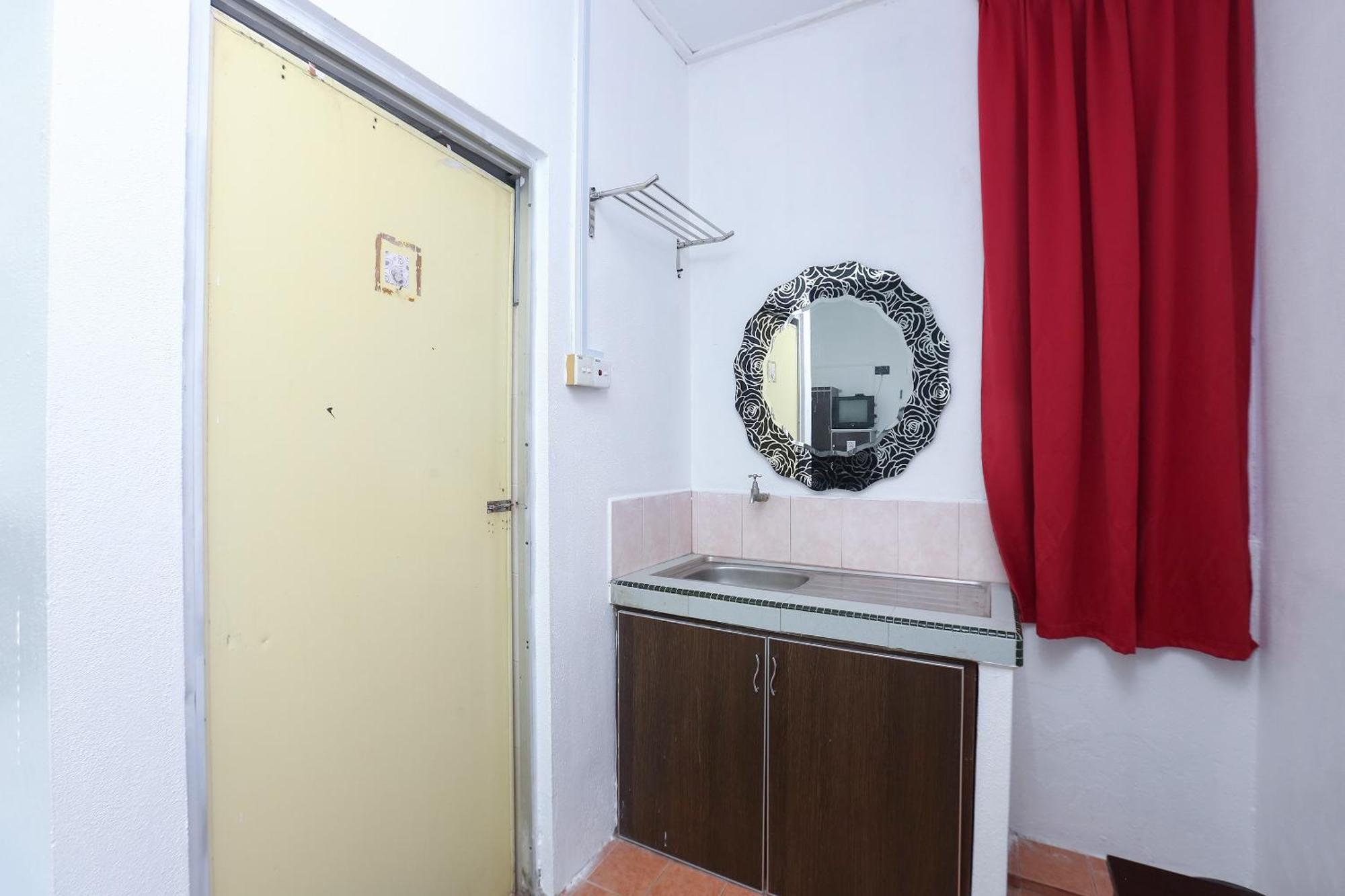 קוטה בארו Oyo 89755 D&D Budget Inn מראה חיצוני תמונה